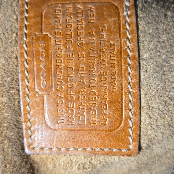 Vintage coach two tone - Picture 7 of 13